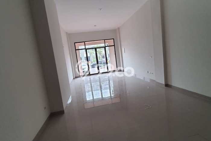 Unit Ruko Disewa Lokasi Kelapa Gading, Jakarta Utara Spesifikasi Luas Bangunan 180m2 Unit Ruko Disewa Lokasi Kelapa Gading, Jakarta Utara Spesifikasi Luas Bangunan 180m2