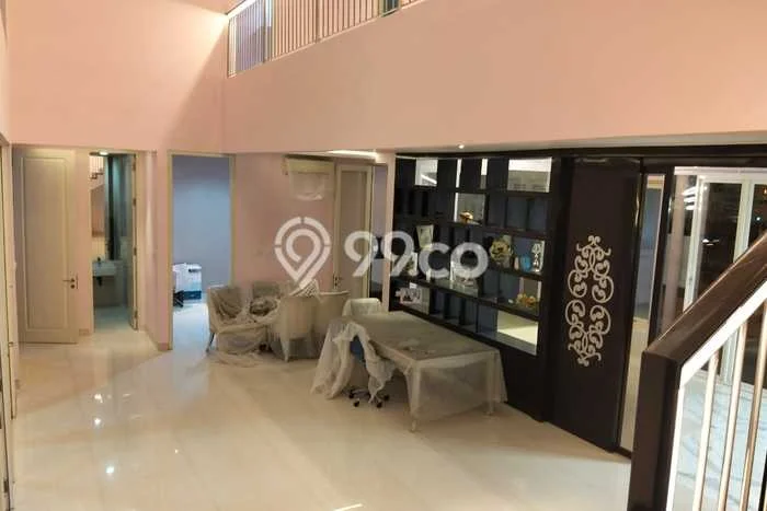 Rumah di Pakuwon City, 5 KT, Pemandangan Indah, Luas 450m2m² Bangunan 600m2m² Rumah di Pakuwon City, 5 KT, Pemandangan Indah, Luas 450m2m² Bangunan 600m2m²
