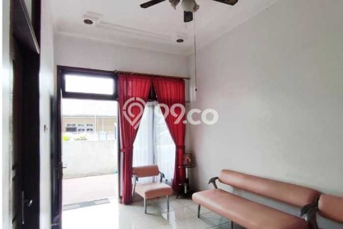 Rumah Strategis area Pondok Tjandra, Akses ke Pondok Tjandra, Sidoarjo, Sidoarjo - LT 180m2m² Rumah Strategis area Pondok Tjandra, Akses ke Pondok Tjandra, Sidoarjo, Sidoarjo - LT 180m2m²