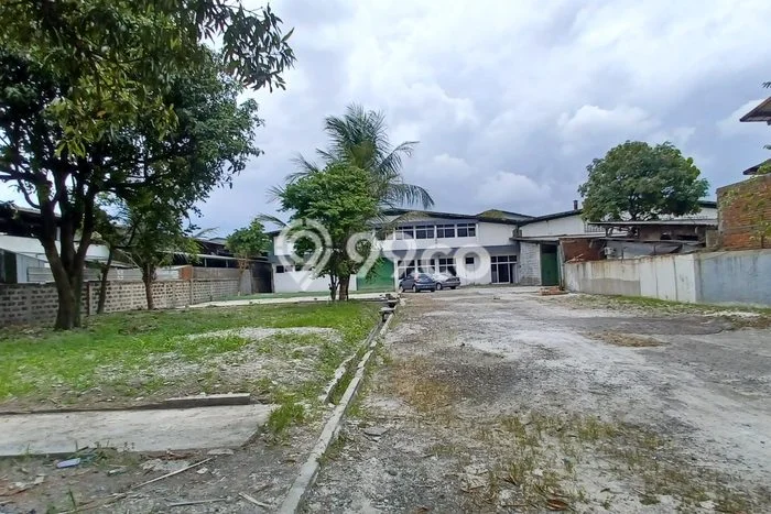 Disewakan Gudang di Kawasan Ramai Leuwi Gajah Luas 3400m2 Disewakan Gudang di Kawasan Ramai Leuwi Gajah Luas 3400m2