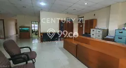 Ready to Use! Luxury House LT 933m2 Desain Modern di Supratman Ready to Use! Luxury House LT 933m2 Desain Modern di Supratman