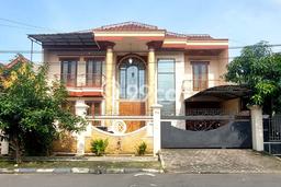 Dijual Rumah Luas Elegan Dengan View Eksklusif di Cipinang, Jakarta Timur Dijual Rumah Luas Elegan Dengan View Eksklusif di Cipinang, Jakarta Timur