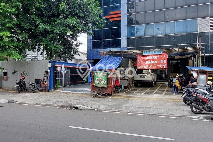 Unit Kantor Dijual di Jakarta Timur LT 229m2 & LB 415m2 Unit Kantor Dijual di Jakarta Timur LT 229m2 & LB 415m2