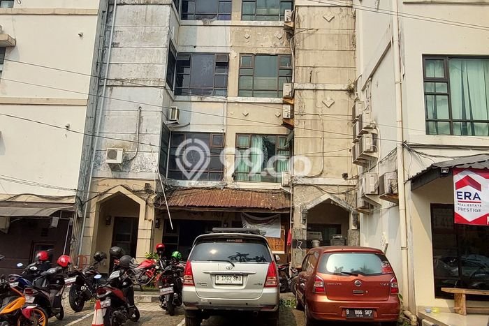 Lokasi Strategis! Dijual Ruko Bisnis di Pancoran, Jakarta Selatan Kondisi Baik Lokasi Strategis! Dijual Ruko Bisnis di Pancoran, Jakarta Selatan Kondisi Baik