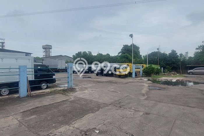 AREA KOMERSIAL! Komersial Kawasan Cikarang, Luas 3231m², Akses Utama AREA KOMERSIAL! Komersial Kawasan Cikarang, Luas 3231m², Akses Utama