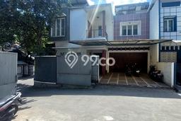 Rumah Modern Cantik 4 Kamar Bisa Langsung Pindah di Mampang Prapatan Rumah Modern Cantik 4 Kamar Bisa Langsung Pindah di Mampang Prapatan