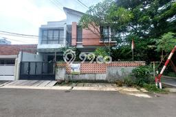 Jual Rumah Luas Elegan Dengan View Eksklusif di Bendungan Hilir, Jakarta Pusat Jual Rumah Luas Elegan Dengan View Eksklusif di Bendungan Hilir, Jakarta Pusat