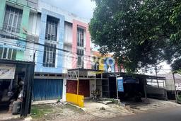 Ruko Bagus Dijual LB 220m2 Lokasi Strategis Depok Area Cocok untuk Bisnis Ruko Bagus Dijual LB 220m2 Lokasi Strategis Depok Area Cocok untuk Bisnis