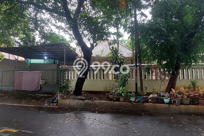 Hunian Mewah Siap Huni LT 364m2 di Menteng, Jakarta Pusat Hunian Mewah Siap Huni LT 364m2 di Menteng, Jakarta Pusat