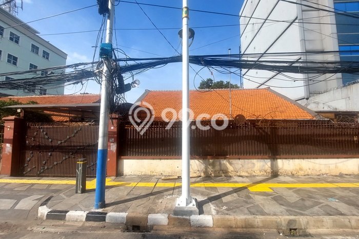 Hunian Mewah Siap Huni LT 523m2 di Tebet, Jakarta Selatan Hunian Mewah Siap Huni LT 523m2 di Tebet, Jakarta Selatan
