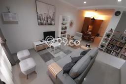 Ready to Use! Luxury House LT 105m2 Desain Modern di BSD Ready to Use! Luxury House LT 105m2 Desain Modern di BSD