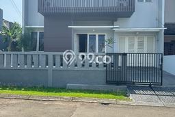 Ready to Use! Luxury House LT 200m2 Desain Modern di BSD Ready to Use! Luxury House LT 200m2 Desain Modern di BSD