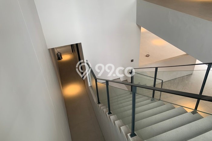For Sale! Premium House LT 353m2 Desain Elegan di Cinere For Sale! Premium House LT 353m2 Desain Elegan di Cinere