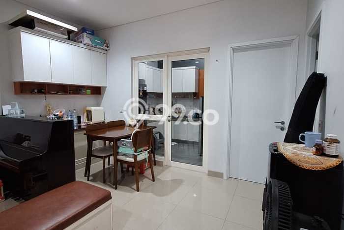 Siap Huni Rumah Mewah 4 Kamar di Kembangan Dekat ke Mana Saja Siap Huni Rumah Mewah 4 Kamar di Kembangan Dekat ke Mana Saja