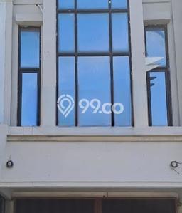 Ruko untuk disewa di Kelapa Gading punya LT 67m2 & LB 135m2 harga sewa kompetitif Ruko untuk disewa di Kelapa Gading punya LT 67m2 & LB 135m2 harga sewa kompetitif