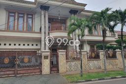 Lokasi strategis! Rumah siap huni disewakan di Cempaka Putih LB 550m2 Lokasi strategis! Rumah siap huni disewakan di Cempaka Putih LB 550m2