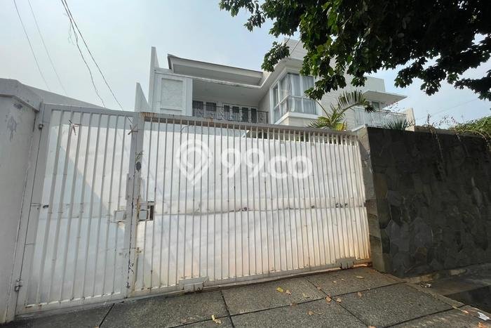 Dijual Rumah Premium dengan Fasilitas Sekitar Lengkap di Pulo Gadung, Jakarta Timur Dijual Rumah Premium dengan Fasilitas Sekitar Lengkap di Pulo Gadung, Jakarta Timur