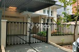 Rumah Asri 3 KT di BSD, Tangerang - LT 180m² Rumah Asri 3 KT di BSD, Tangerang - LT 180m²