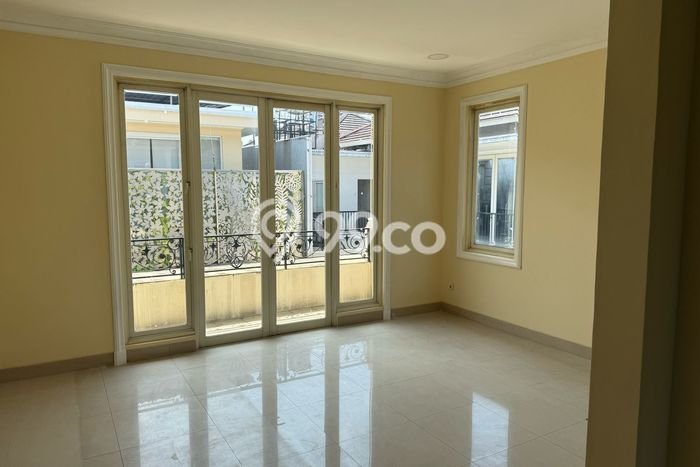 For Sale Rumah Mewah Exclusive di Serpong Utara, Tangerang Selatan For Sale Rumah Mewah Exclusive di Serpong Utara, Tangerang Selatan