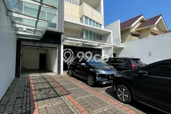 Ruko Dijual di Tangerang LT 300m2 & LB 468m2 Lokasi Terbaik! Ruko Dijual di Tangerang LT 300m2 & LB 468m2 Lokasi Terbaik!