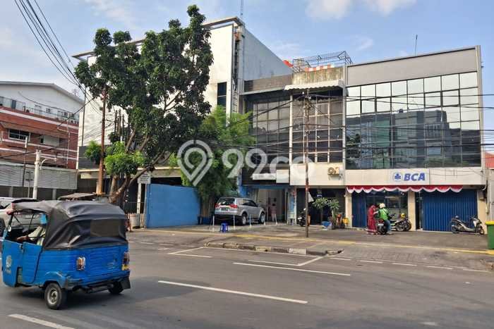 Untuk Dijual! Ruko di Roxy Jakarta Pusat LT 139m2 / LB 192m2 Kawasan Strategis Untuk Dijual! Ruko di Roxy Jakarta Pusat LT 139m2 / LB 192m2 Kawasan Strategis