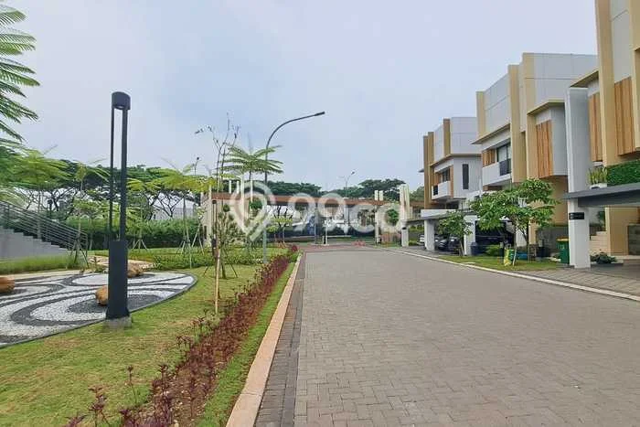 Hunian Mewah LB 248m2 Siap Huni Desain Elegan di BSD City, Tangerang Hunian Mewah LB 248m2 Siap Huni Desain Elegan di BSD City, Tangerang
