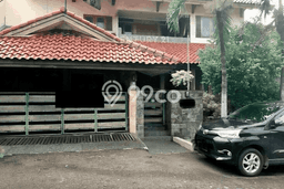 Jual Rumah Mewah Elegan Dengan View Cantik di Sektor 1 - Bintaro, Jakarta Selatan Jual Rumah Mewah Elegan Dengan View Cantik di Sektor 1 - Bintaro, Jakarta Selatan
