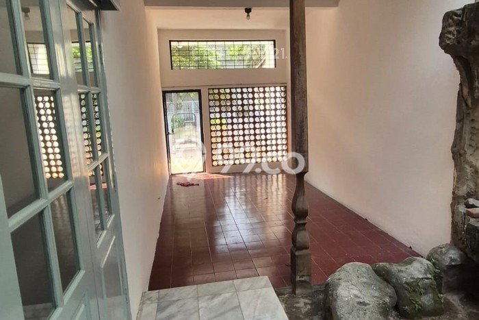 Rumah Tenang di Sektor 7-Bintaro, 3 KM, Luas 323m² Bangunan 400m² Rumah Tenang di Sektor 7-Bintaro, 3 KM, Luas 323m² Bangunan 400m²