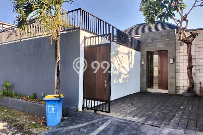 Disewakan! Rumah 3 Kamar Tidur &
3 Kamar Mandi di Kerobokan, Badung Disewakan! Rumah 3 Kamar Tidur &
3 Kamar Mandi di Kerobokan, Badung