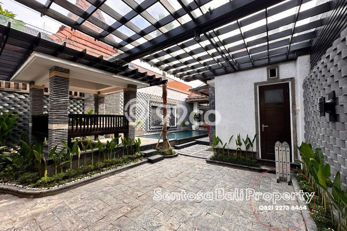 Ready to Use! Luxury House LT 167m2 Desain Modern di Kerobokan Ready to Use! Luxury House LT 167m2 Desain Modern di Kerobokan