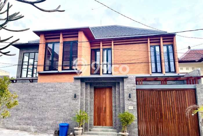 For Sale! Luxury House LT 500m2 Desain Modern di Kerobokan For Sale! Luxury House LT 500m2 Desain Modern di Kerobokan