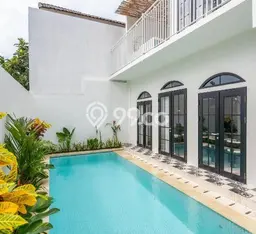 Rumah Idaman Modern! Rumah 2 Lantai area , Denpasar, Luas 225m2m² Bangunan 380m2m² Rumah Idaman Modern! Rumah 2 Lantai area , Denpasar, Luas 225m2m² Bangunan 380m2m²
