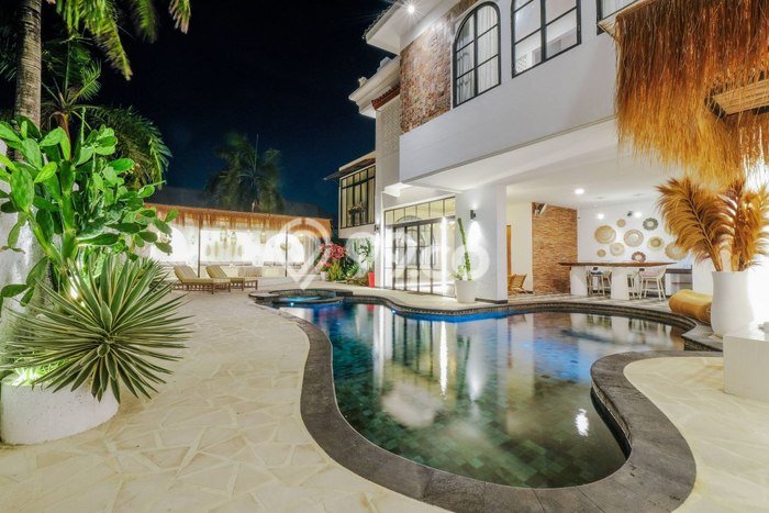 Rumah Luxury Modern Tanpa Renovasi di Jimbaran Badung Rumah Luxury Modern Tanpa Renovasi di Jimbaran Badung