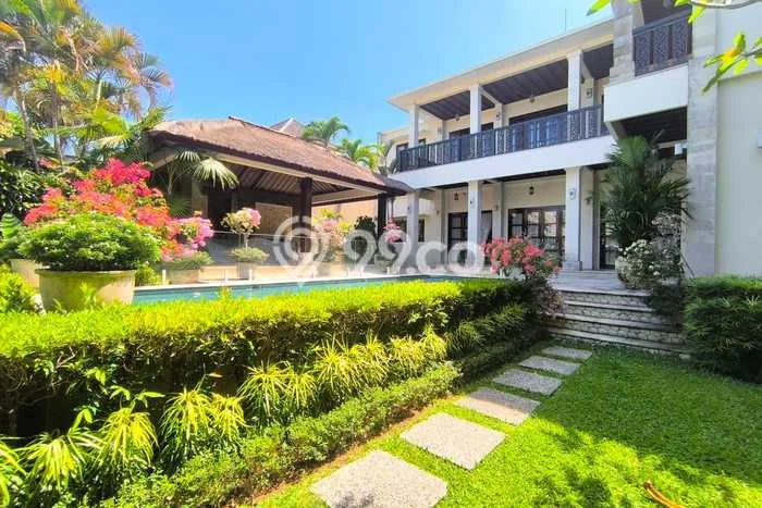 Rumah Luxury Modern Siap Huni di Jimbaran Badung Rumah Luxury Modern Siap Huni di Jimbaran Badung
