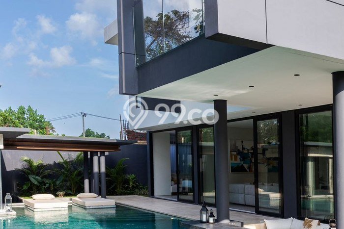 Rumah Luxury Modern Siap Huni di Pererenan Badung Rumah Luxury Modern Siap Huni di Pererenan Badung
