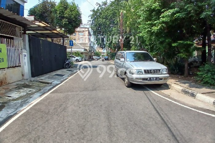 Ruko Dijual di Jakarta Pusat LT 81m2 & LB 202m2 Lokasi Terbaik! Ruko Dijual di Jakarta Pusat LT 81m2 & LB 202m2 Lokasi Terbaik!