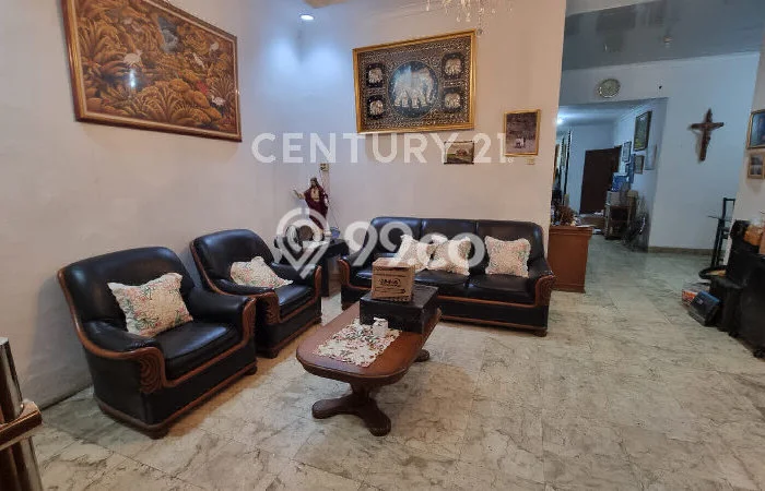Rumah Elit LB 190m2 Siap Pakai Desain Elegan di Cipinang, Jakarta Timur Rumah Elit LB 190m2 Siap Pakai Desain Elegan di Cipinang, Jakarta Timur