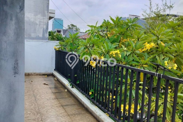Dijual Rumah Luas Elegan Dengan View Cantik di Pulomas, Jakarta Timur Dijual Rumah Luas Elegan Dengan View Cantik di Pulomas, Jakarta Timur