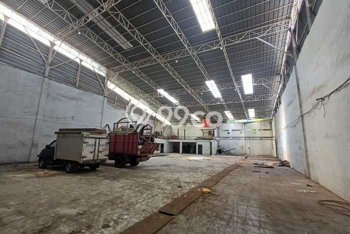 Unit Gudang Disewakan di Jurumudi di Area Ramai & Strategis Unit Gudang Disewakan di Jurumudi di Area Ramai & Strategis