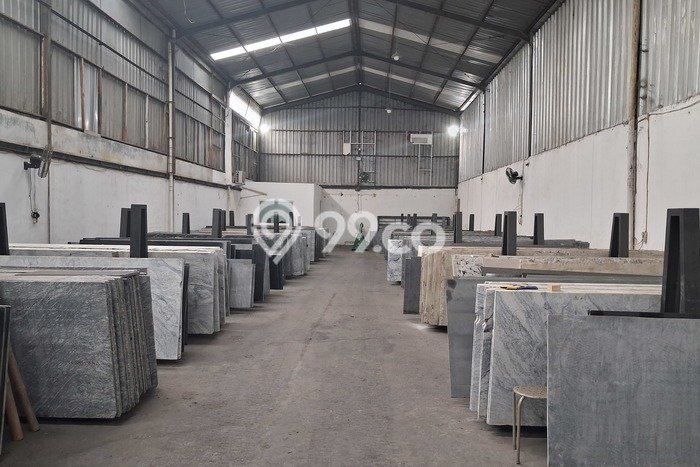 Unit Gudang Paling Strategis di Cipondoh Tangerang dengan LB 400m2 Unit Gudang Paling Strategis di Cipondoh Tangerang dengan LB 400m2