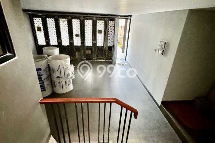 Rumah Mewah Siap Huni LT 264m2 di Citraland, Surabaya Rumah Mewah Siap Huni LT 264m2 di Citraland, Surabaya