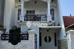Rumah Modern 3 Kamar LT 90m2 di Pakuwon City Rumah Modern 3 Kamar LT 90m2 di Pakuwon City
