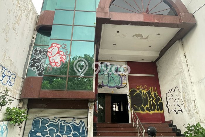 Ruko Bagus Dijual LB 660m2 Lokasi Strategis Surabaya Area Cocok untuk Berbisnis Ruko Bagus Dijual LB 660m2 Lokasi Strategis Surabaya Area Cocok untuk Berbisnis