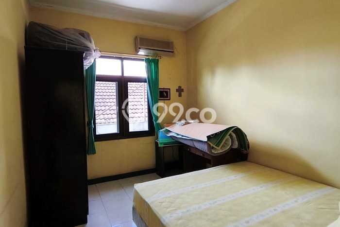 Jual Rumah Mewah Megah Dengan View Eksklusif di Kendangsari, Surabaya Jual Rumah Mewah Megah Dengan View Eksklusif di Kendangsari, Surabaya