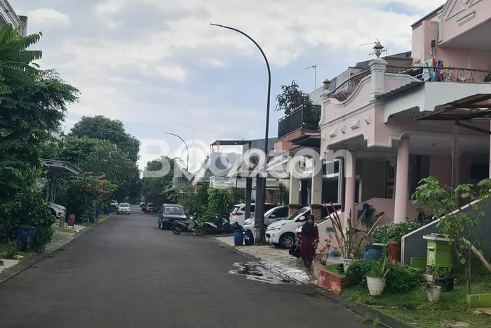 Jual Rumah Eksklusif 2 KT di Cibubur, Bogor Jual Rumah Eksklusif 2 KT di Cibubur, Bogor