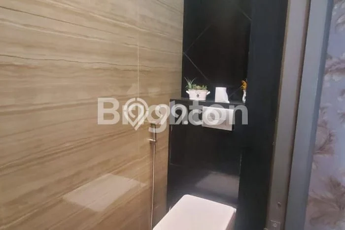 Rumah Mewah LB 500m2 Siap Pakai Desain Elegan di Sentul, Bogor Rumah Mewah LB 500m2 Siap Pakai Desain Elegan di Sentul, Bogor