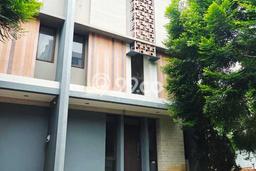 Komersial Bagus Dijual LB 150m2 Lokasi Strategis Tangerang Area Cocok untuk Bisnis Komersial Bagus Dijual LB 150m2 Lokasi Strategis Tangerang Area Cocok untuk Bisnis