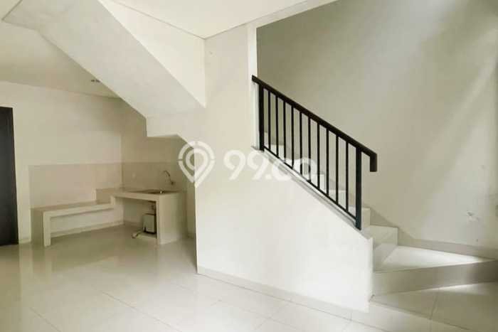 Komersial Bagus Dijual LB 150m2 Lokasi Strategis Tangerang Area Cocok untuk Bisnis Komersial Bagus Dijual LB 150m2 Lokasi Strategis Tangerang Area Cocok untuk Bisnis