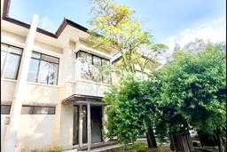 Hunian Mewah LB 92m2 Siap Huni Desain Elegan di BSD Eminent, Tangerang Hunian Mewah LB 92m2 Siap Huni Desain Elegan di BSD Eminent, Tangerang