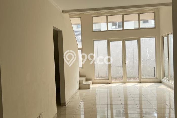 Rumah Minimalis 4 KT LT 200m2 di Suvarna Sutera Rumah Minimalis 4 KT LT 200m2 di Suvarna Sutera